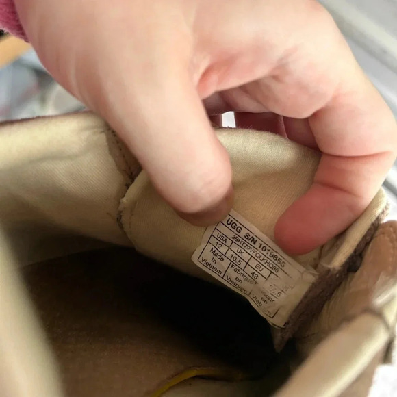 UGG Australia Tye Lace Up Leather Perforated Fashion Sneakers Brown Sz 12 Womens - Picture 10 of 10